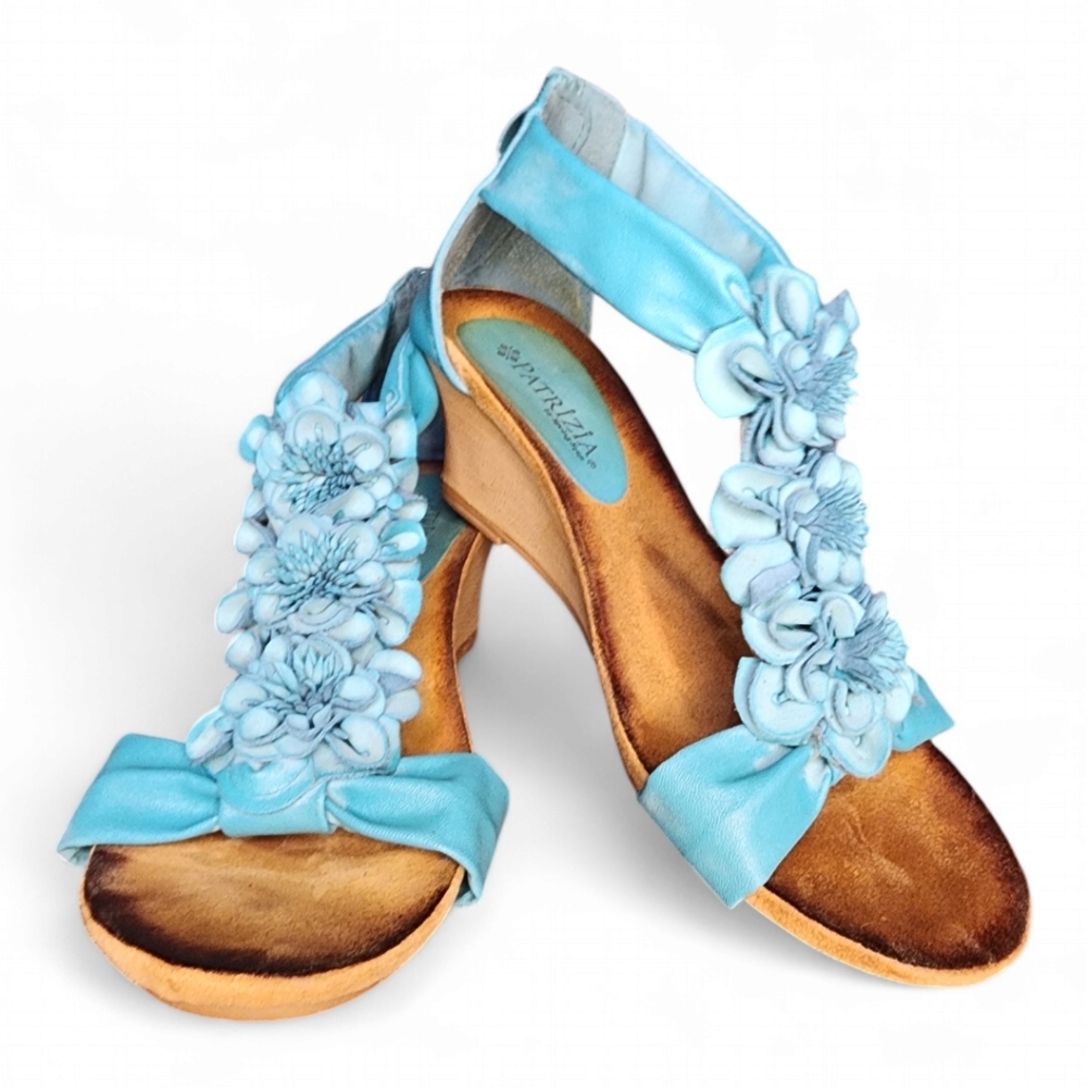Patrizia size 7 t strap sandal wedge turquoise zipper floral applique leather
